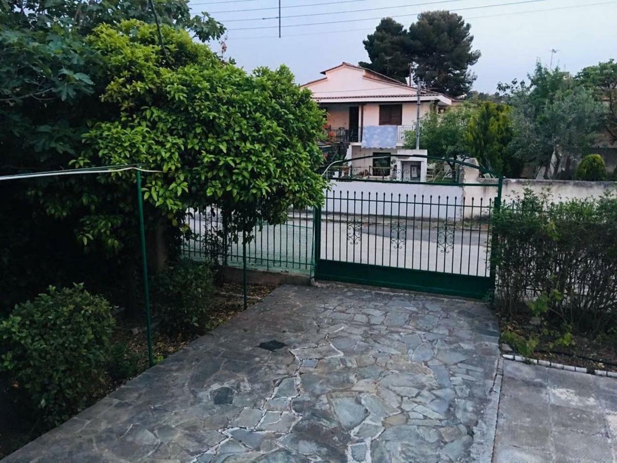 Angela Seaside Summer House Dhílesi Exterior photo